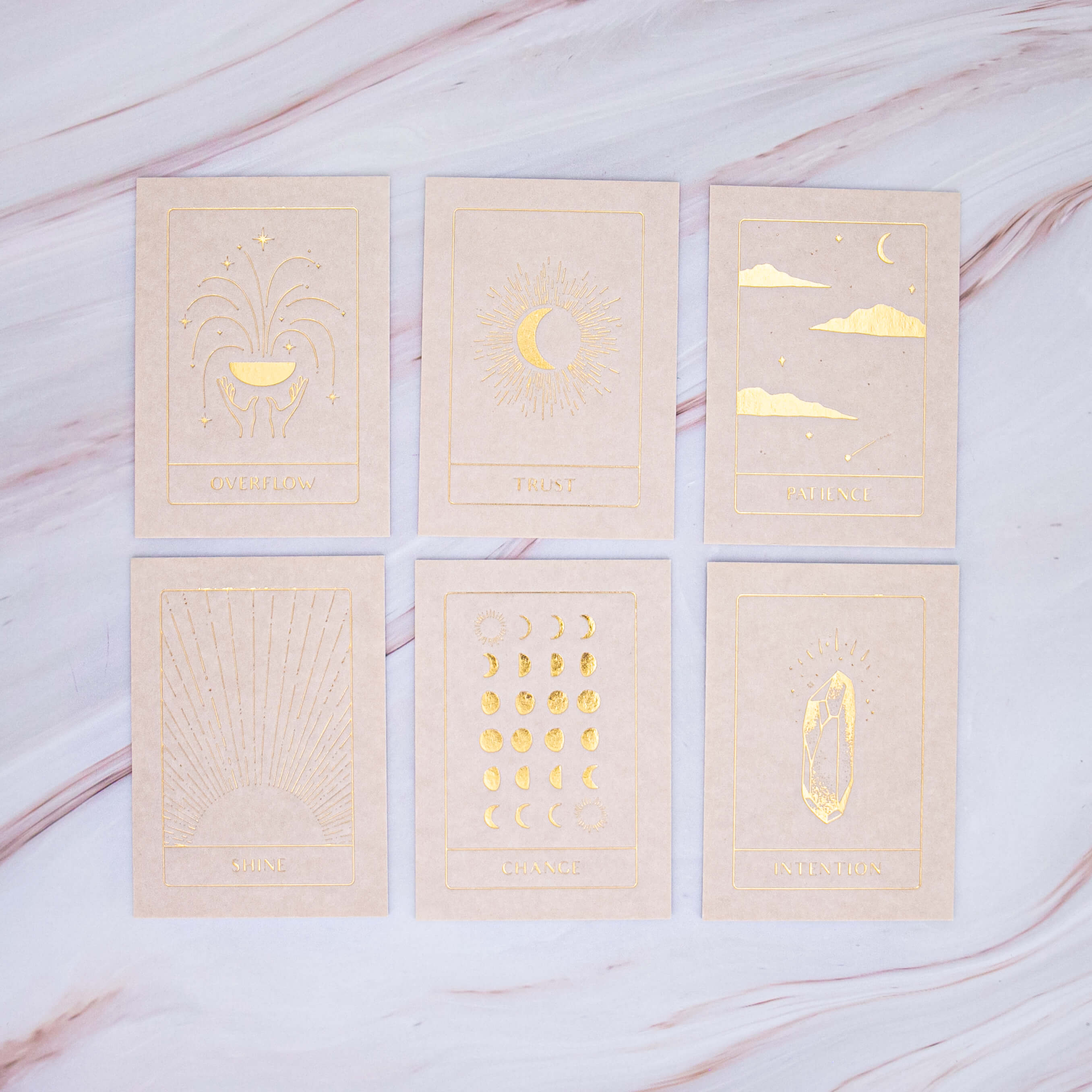 Cosmic Intentions Card Set Annurah deutscher Onlineshop Motte Schmetterling Pappe selbstgemacht Small Business Karten Tarot Kartenlegung legen Wolken Sonne Mond