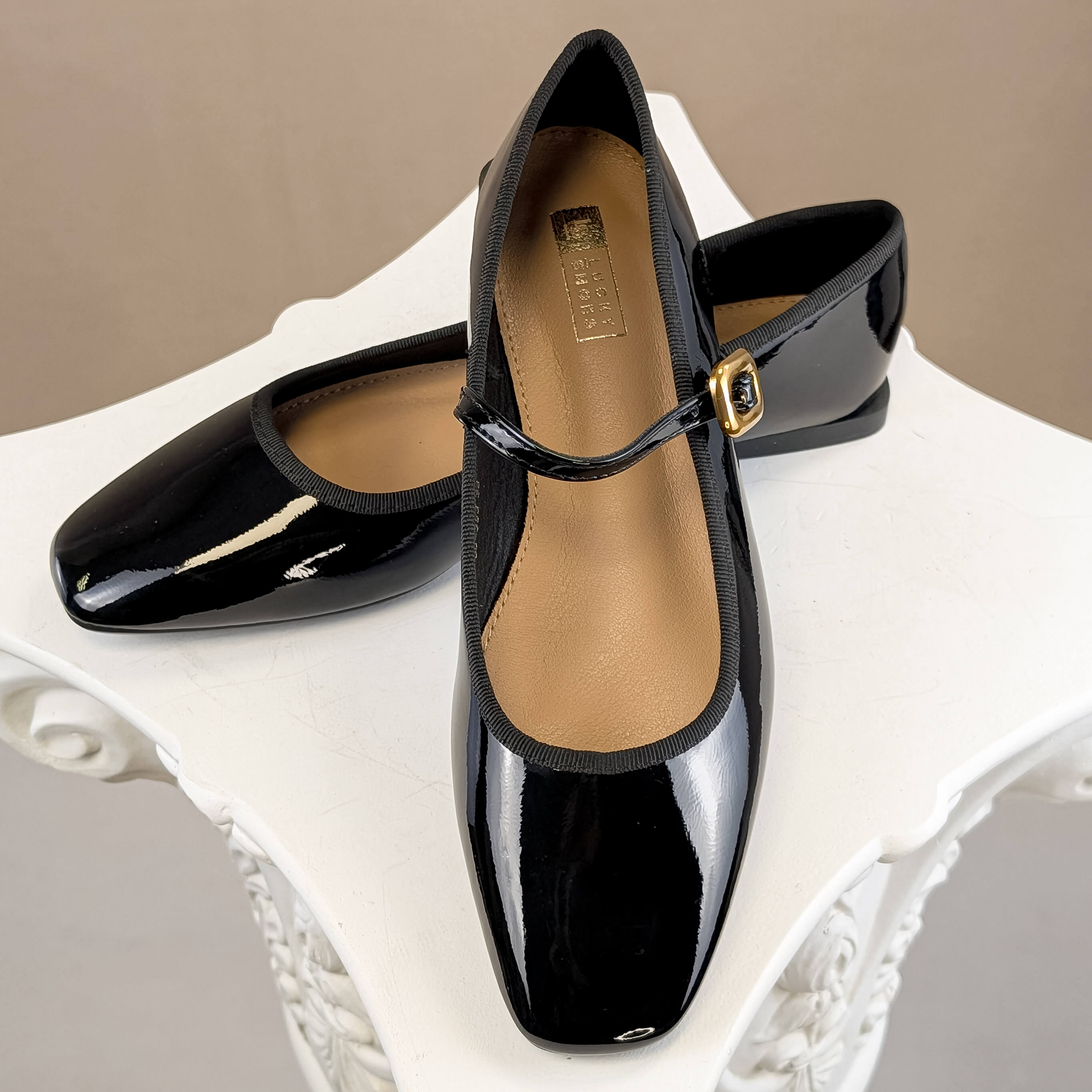 Schwarze Mary Jane Ballerinas