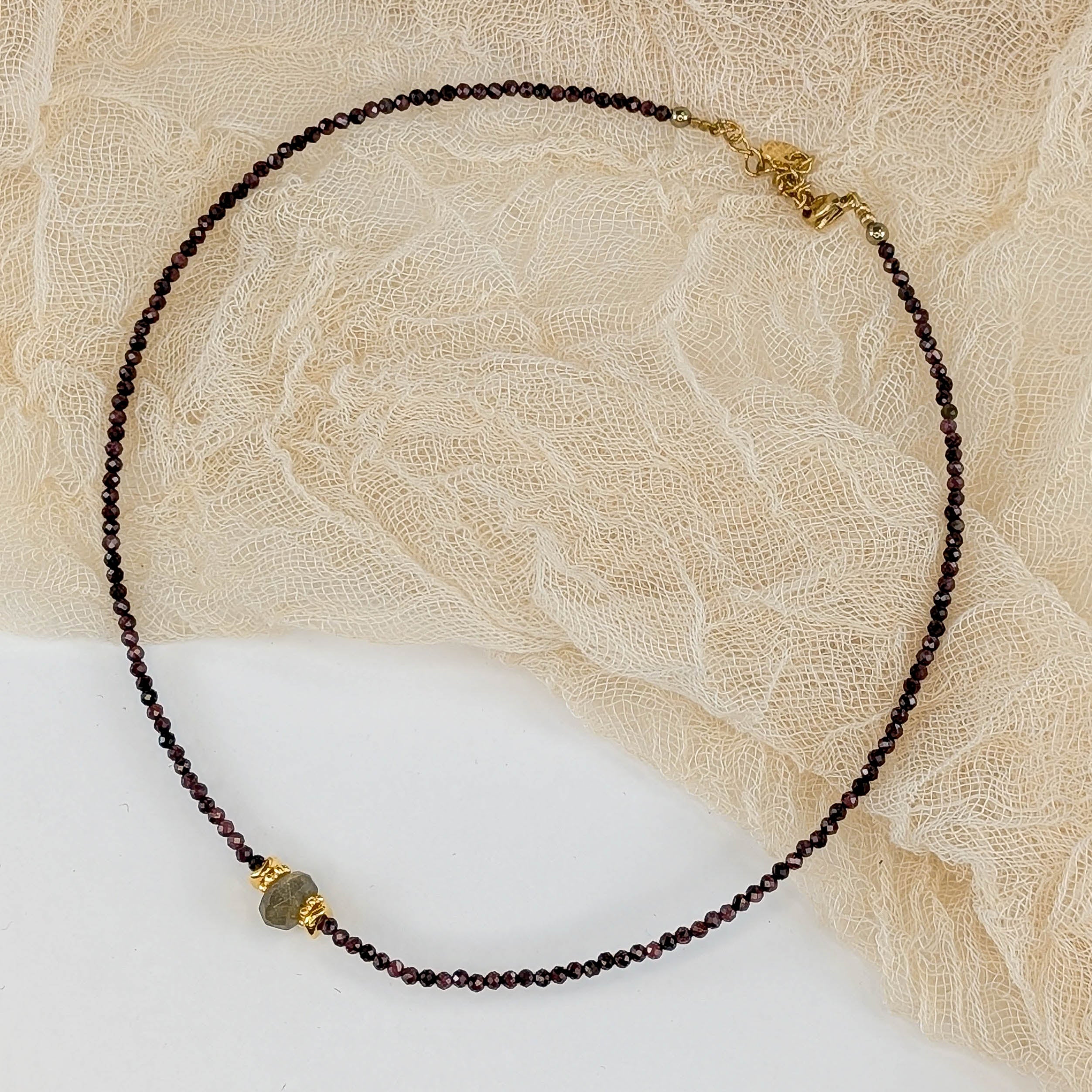 Granat Choker