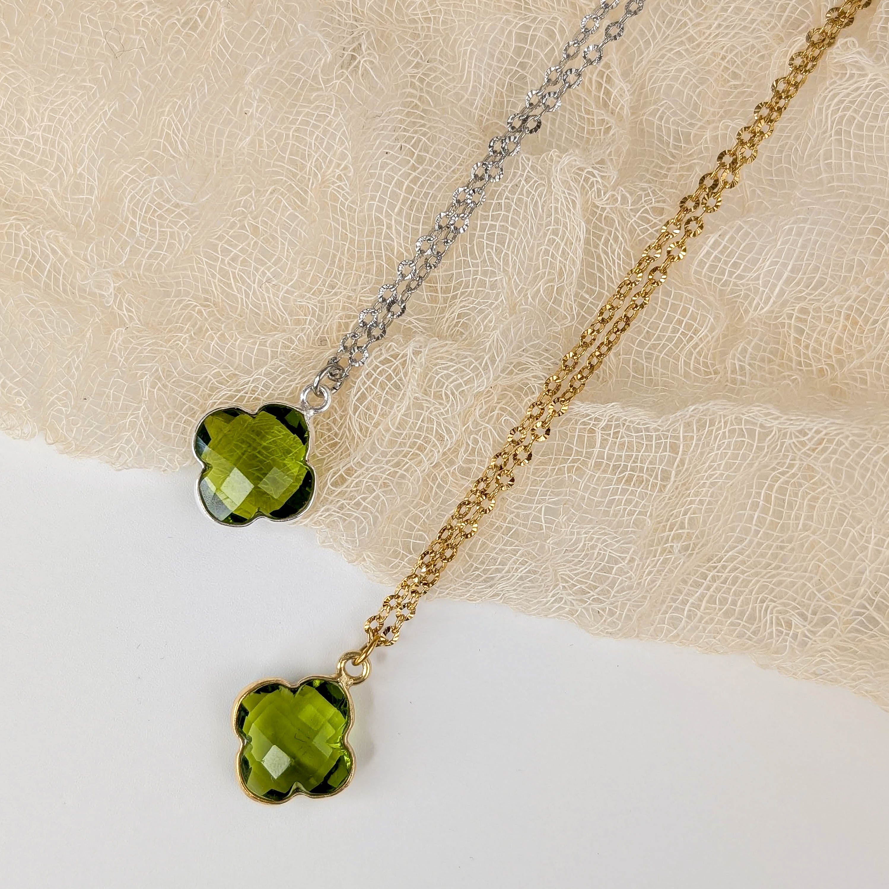 Peridot Kleeblatt Kette